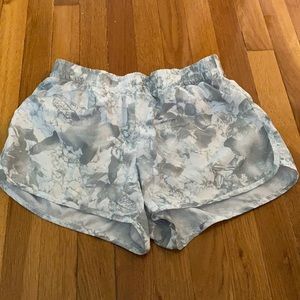 Wmns size medium athletic shorts